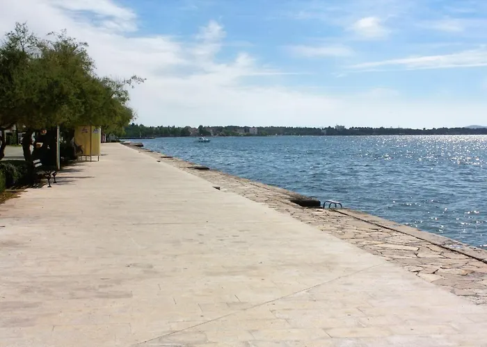 House With A Parking Space - 14848 Semesterbostad *